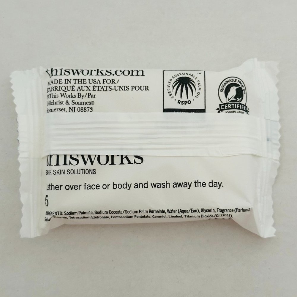 ๐ธ New ๐ธ This Works Clean Skin Body Soap, 29 g, 1 oz, Travel size - Picture 4 of 4